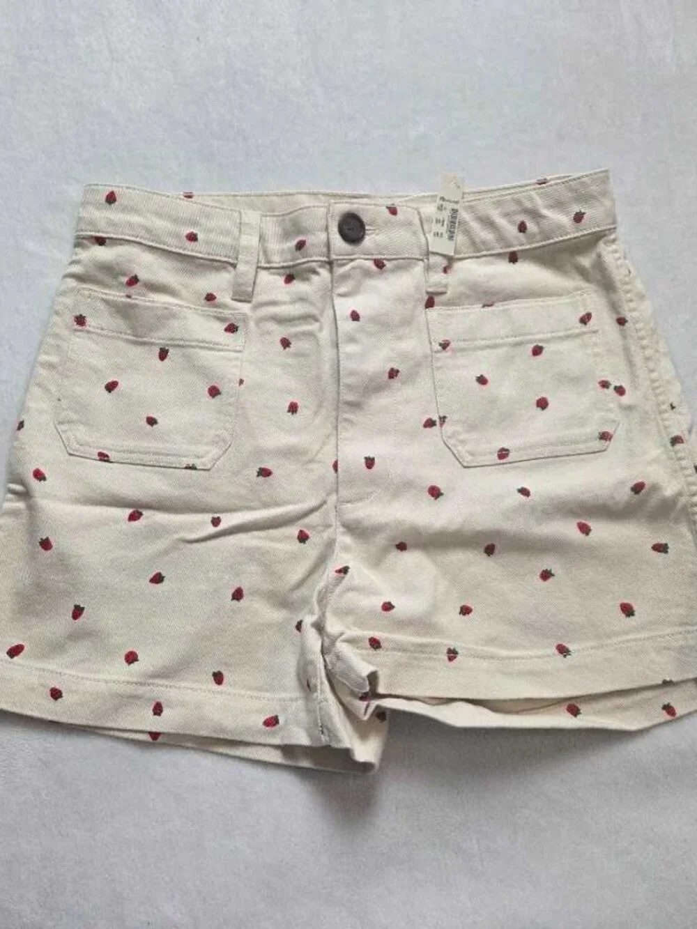 New 26 27 28 Madewell Emmett shorts in fresh strawberries Strawberry print